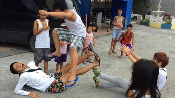 フィリピン住みます芸人「ハポンスリー（HPN3）」、フィリピン人の子供たちと一緒に昔ながらの遊びにチャレンジしました！